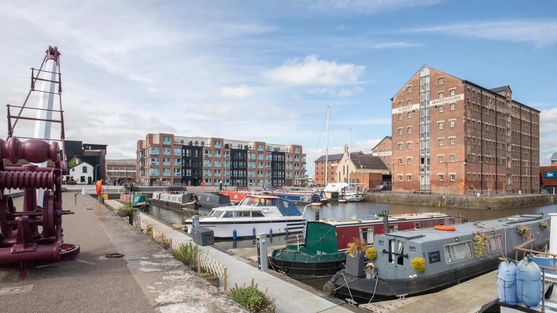 Modern Apartment In Historic Gloucester Quays United Kingdom