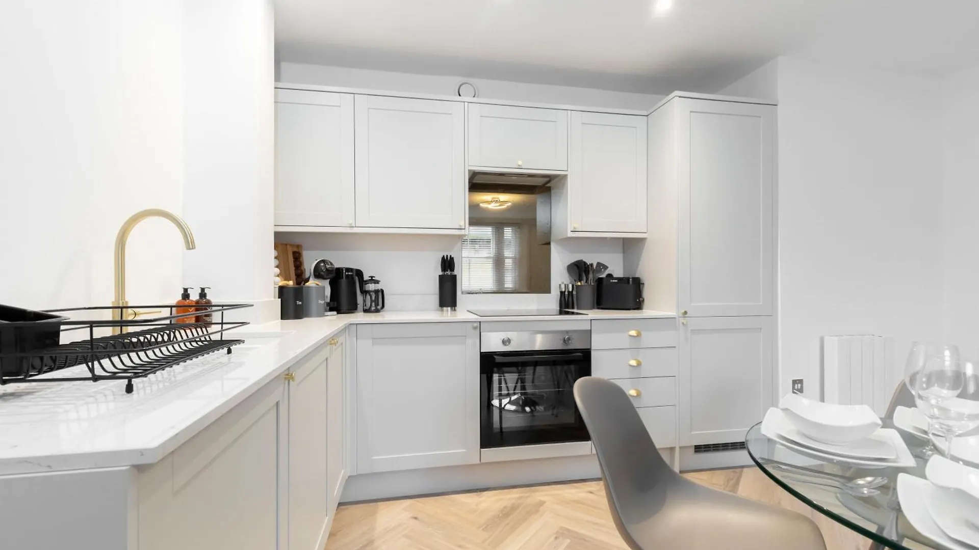 Modern Apartment In Historic Gloucester Quays United Kingdom