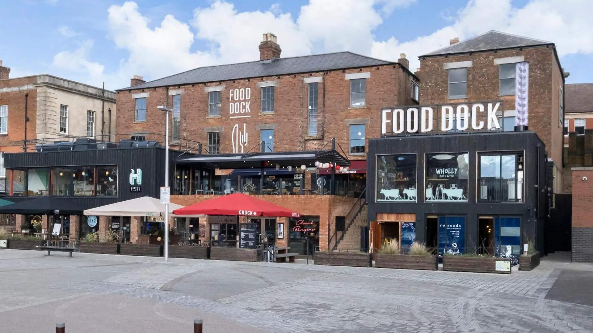 Modern Apartment In Historic Gloucester Quays